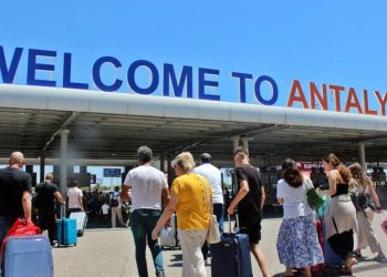 Antalya Havalimanı 5 ayda 9 milyondan fazla yolcuya hizmet verdi