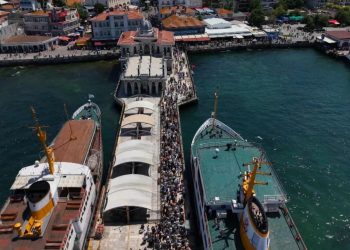 Büyükada’ya ziyaretçi akını