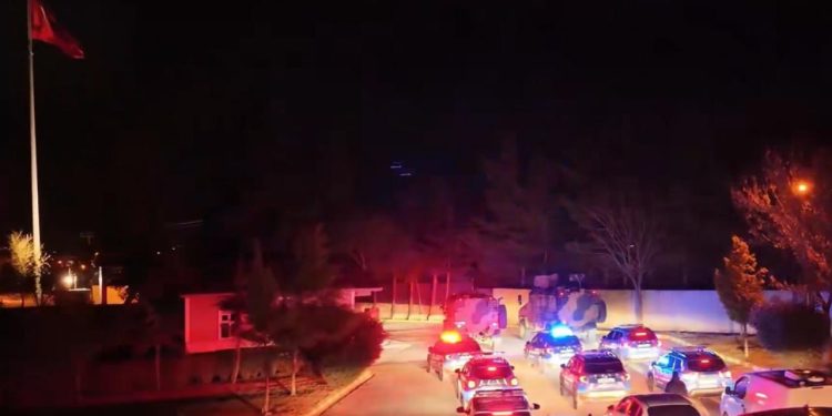Diyarbakır’da uyuşturucu operasyonu: 31 gözaltı