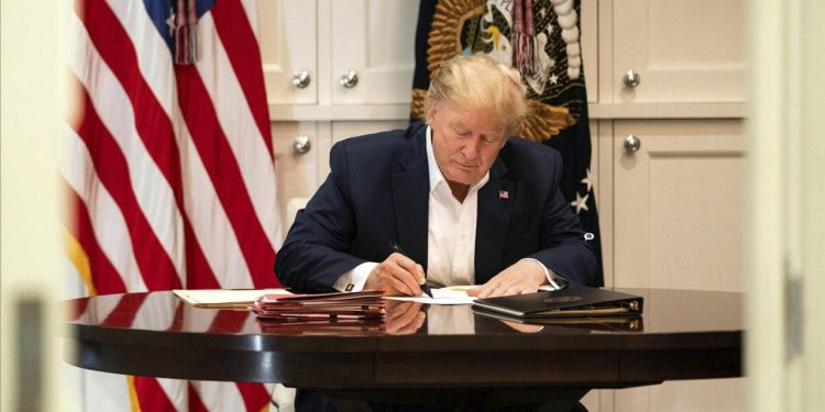 ABD Başkanı Trump, yapay zekaya ilişkin kararname imzaladı