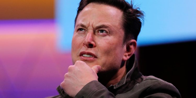 Elon Musk dünyanın ilk trilyoneri oluyor: SpaceX tarihin en büyük halka arzına hazırlanıyor