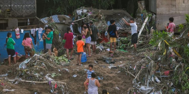 Filipinler’de 8 Haziran’da meydana gelen 7,8 büyüklüğündeki depremde ölü sayısı 68’e çıktı