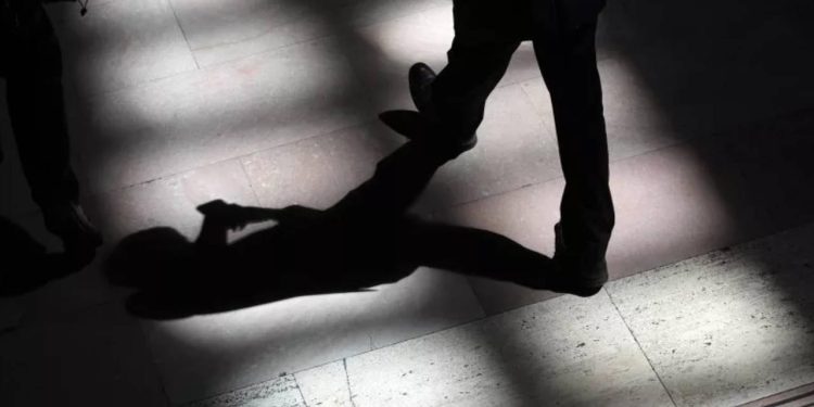 Sahte pilot, gizli servet: Evinden servet çıkan eski CIA ajanı tutuklandı