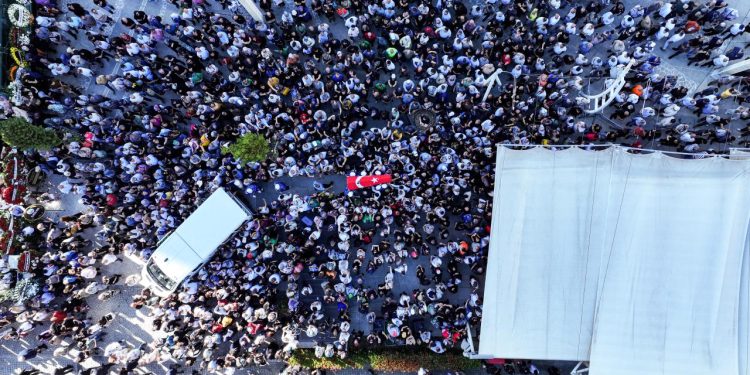 Kadir İnanır son yolculuğuna uğurlandı