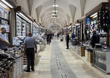 Kahramanmaraş’taki 6 asırlık çarşı yeniden esnafıyla buluştu