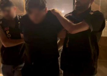 Kırmızı bültenle aranan uyuşturucu kaçakçısı Mersin’de yakalandı