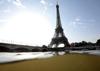 Paris’te aşırı sıcaklar nedeniyle son 24 saatte yaklaşık 3 bin kişi hastanelik oldu