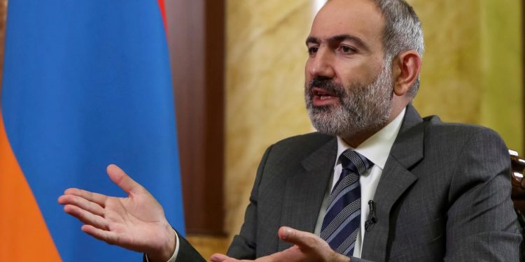 Paşinyan, Türkiye ve Azerbaycan ile ilişkilerin Ermenistan için fırsatlar doğuracağını söyledi
