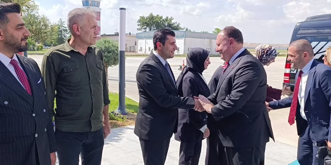 Cumhuriyet Meclisi Başkanı Ziya Öztürkler, bazı temaslarda bulunmak üzere Malatya’ya gitti
