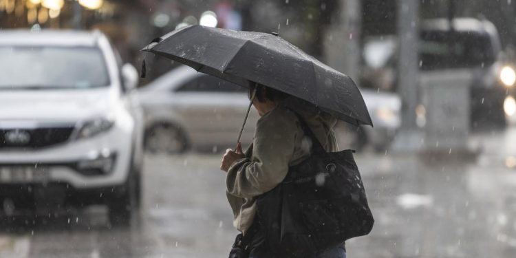 Bazı illerde fırtına ve kuvvetli yağış bekleniyor: Meteoroloji uyardı