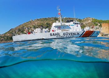 Sahil güvenlik gemi ve botları 24 limanda ziyarete açılıyor