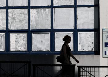 Aşırı sıcaklara karşı “tebeşir boyası” önlemi: Pencereler beyaza bürünüyor