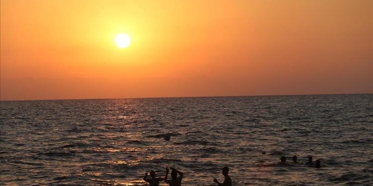 Hava sıcaklığı 34 dereceye kadar yükselecek