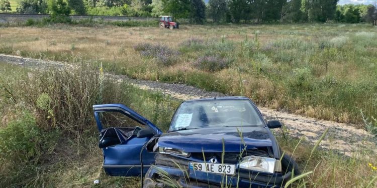 Tokat’ta cenazeden dönenleri taşıyan otomobil devrildi: 1 ölü, 1 yaralı