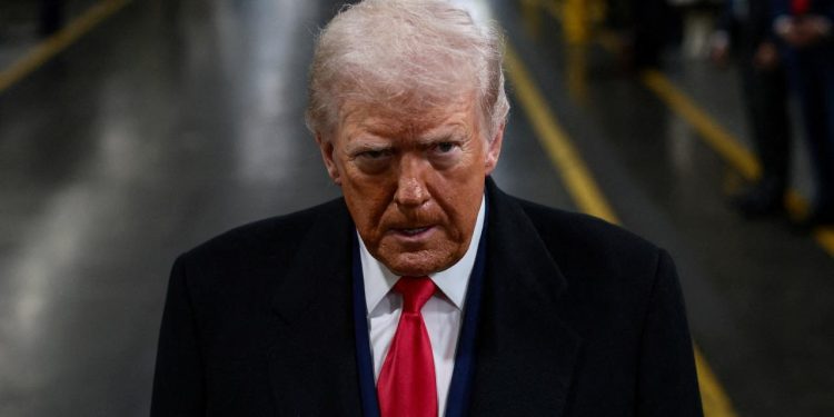 Trump’tan “İran’ı çok sert vuracağız” mesajı