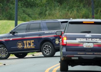 ABD’de bir haftada iki kişiyi öldüren ICE polisine trafik denetimi bırakma talimatı verildi