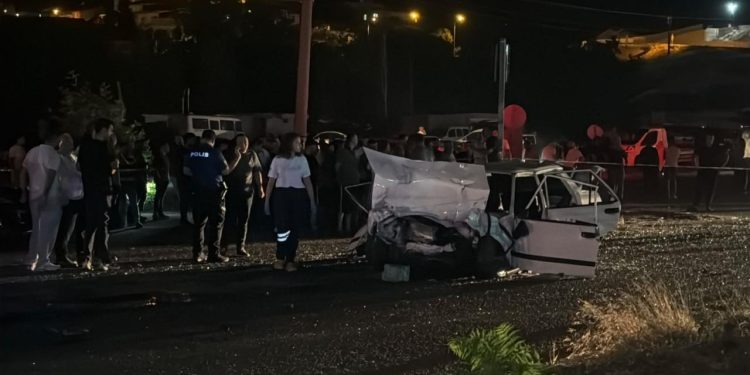 Adana’da trafik ışıklarında araca çarpan otomobilin sürücüsü öldü