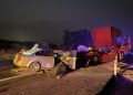 Adana’da otomobil park halindeki tıra çarptı: 2 ölü