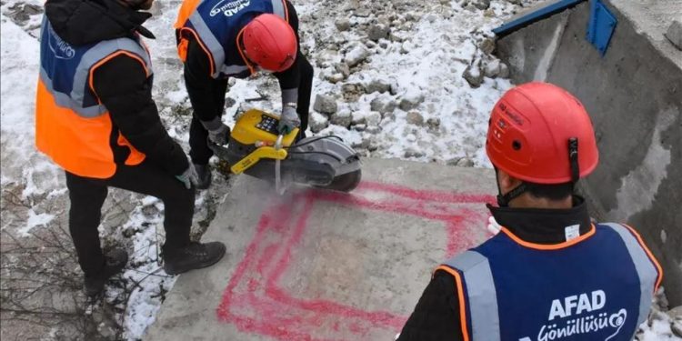 Türkiye’nin eğitimli arama kurtarma kapasitesi 160 bin kişiyi aştı