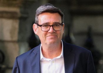 İngiltere’nin yeni Başbakanı Andy Burnham oldu