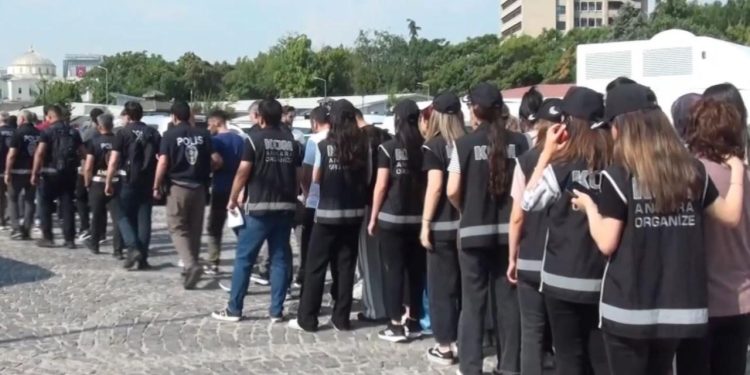 Ankara’da ‘yeni nesil’ suç örgütlerine operasyon: 55 şüpheli tutuklandı