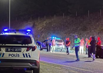 Bisikletten düşen belediye özel kalem müdürü yaşamını yitirdi