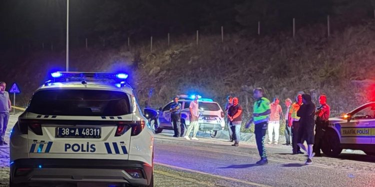 Bisikletten düşen belediye özel kalem müdürü yaşamını yitirdi