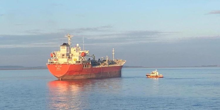 Çanakkale Boğazı gemi trafiğine açıldı