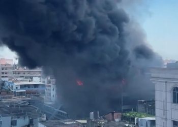 Çin’de bir ayakkabı fabrikasında çıkan yangında 28 kişi öldü