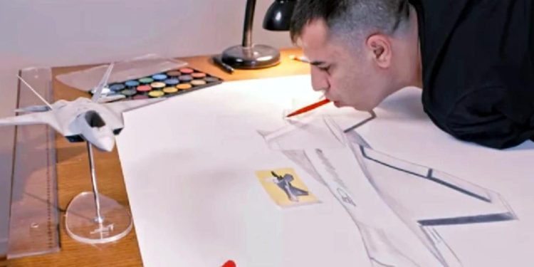 İki kolunu kaybetti; yılmadı KAAN’ın modelleyecisi oldu