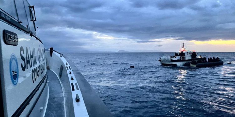 İzmir’de 89 düzensiz göçmen yakalandı