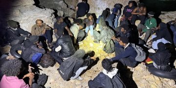 Ege Denizi’nde 39 düzensiz göçmen yakalandı, 8 kişi kurtarıldı