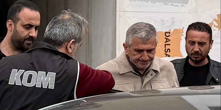 Eski Akçakoça Belediye Başkanı Albayrak yeniden tutuklandı