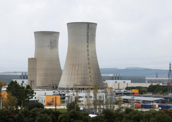 Yüksek sıcaklıkların etkili olduğu Fransa’da 3 nükleer reaktörün faaliyeti askıya alındı