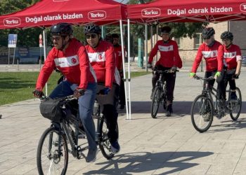 Görme engelliler, 15 Temmuz şehitleri için Ankara’ya pedal çeviriyor