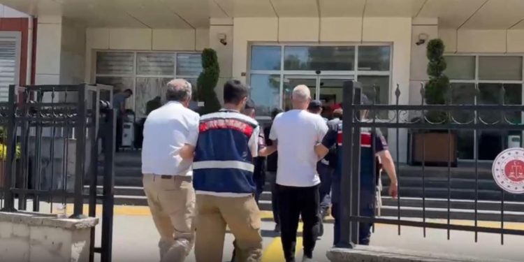 9 ilde nitelikli dolandırıcılık ve yasa dışı bahis operasyonu: 36 tutuklama