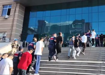 12 ilde organize suç örgütlerine operasyon: 74 şüpheli tutuklandı