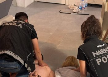 Interpol tarafından kırmızı bültenle aranan zanlı yakalandı