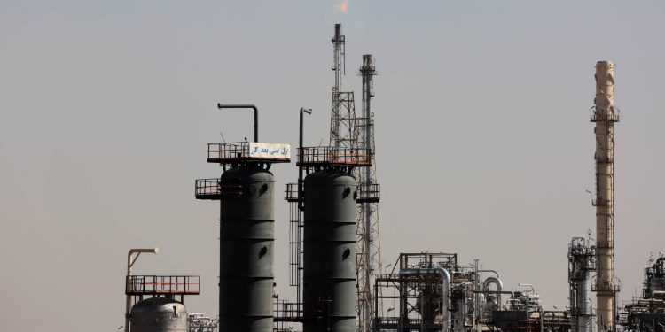 Brent petrolün varili 76,68 dolardan işlem görüyor