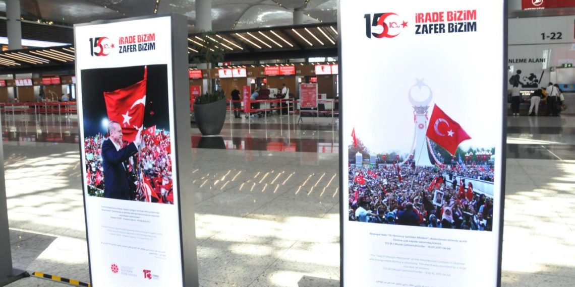 İstanbul Havalimanı’nda ‘Hafıza ve Hatıra 15 Temmuz’ fotoğraf sergisi açıldı
