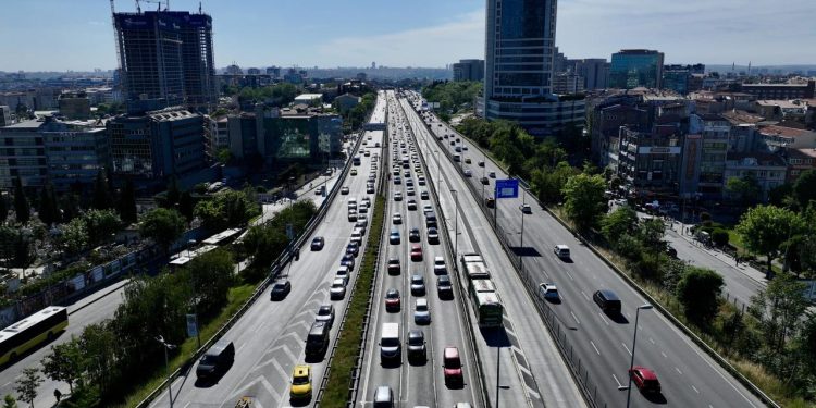 İstanbul’da bazı yollar trafiğe kapatılacak