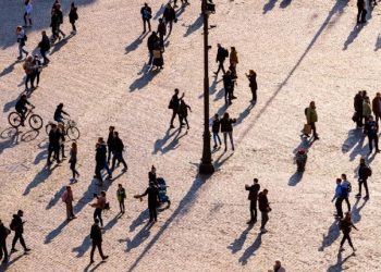 AB nüfusu 2029'dan itibaren azalacak