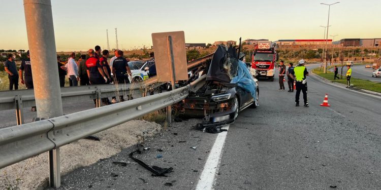 Kayseri’de düğün konvoyunda kaza: 1 kişi öldü, 4 kişi yaralandı