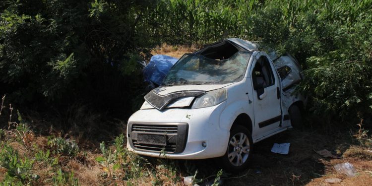 Aksaray’da düğünden dönen aile kaza yaptı: 3 ölü, 1 yaralı