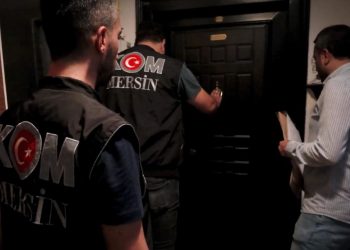 Mersin’de FETÖ operasyonu: 58 gözaltı