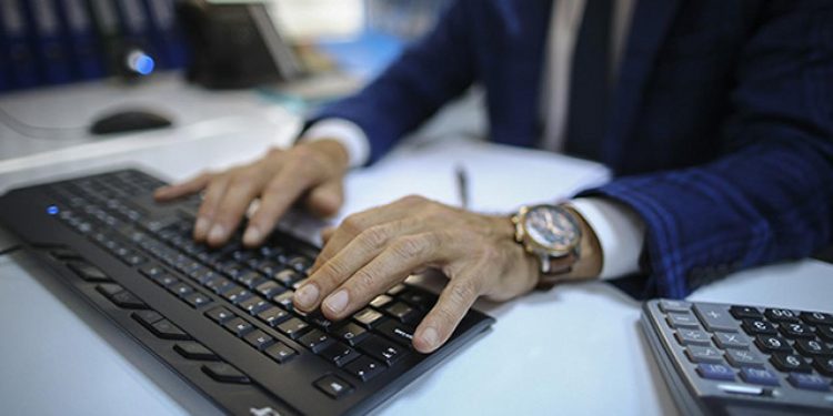 Ticaret Bakanlığı 14 bilişim personeli alacak