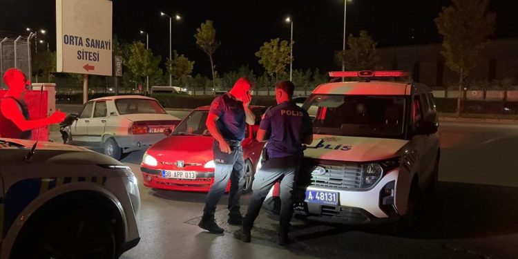 ‘Dur’ ihtarına uymayan alkollü sürücüye 225 bin TL ceza