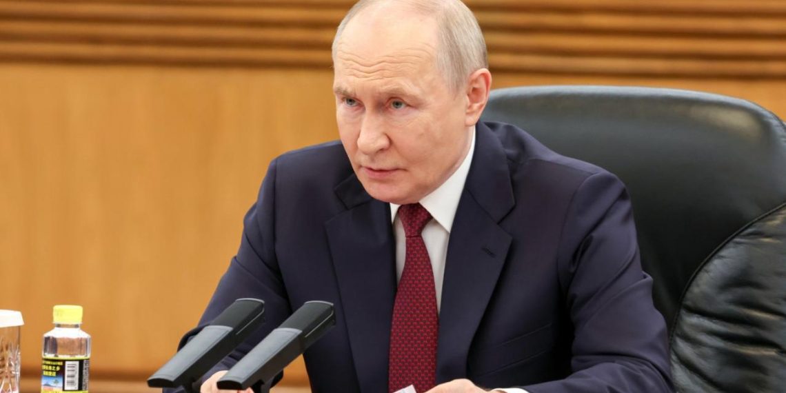 Putin, Rus gemilerine el koyma girişimlerine karşılık vermeyi emretti