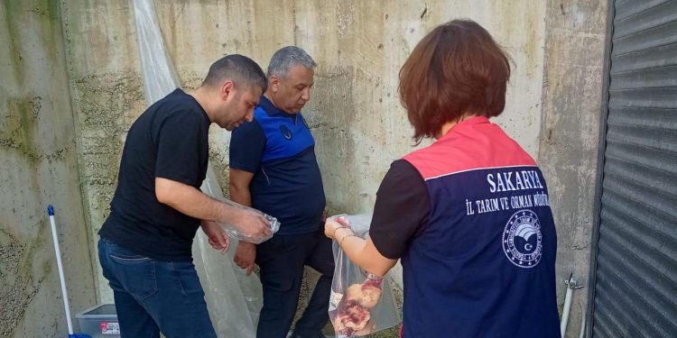 Sakarya’da 5 ton etiketsiz et ürünü imha edildi