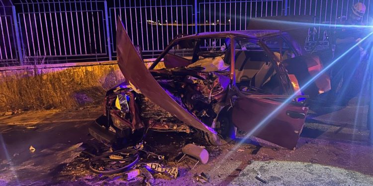 Sivas’ta iki otomobilin çarpıştığı kazada 1 kişi öldü, 5 kişi yaralandı